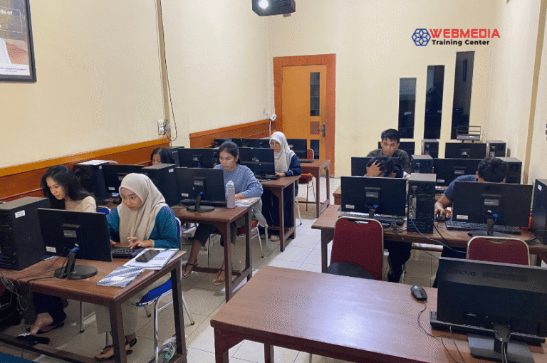 Peran Excel dalam Manajemen Keuangan Modern - Webmedia Training Center